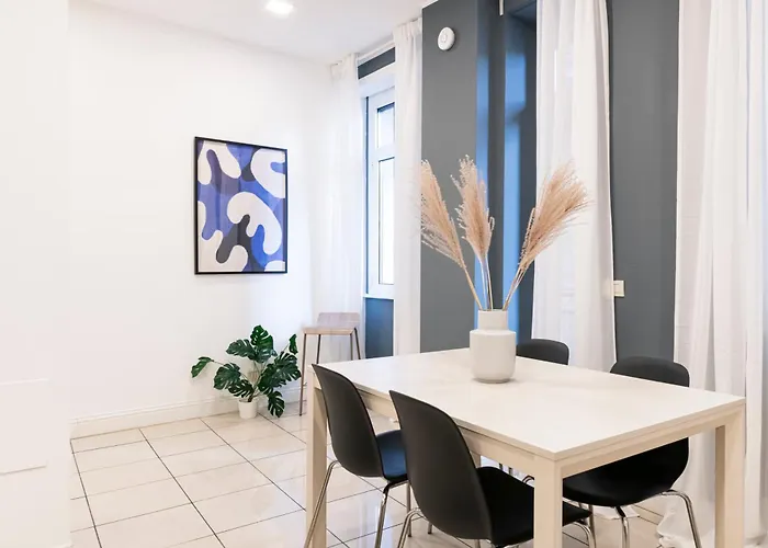 Easylife - Elegante E Rifinito Appartamento Vista Duomo In Piazza San Babila