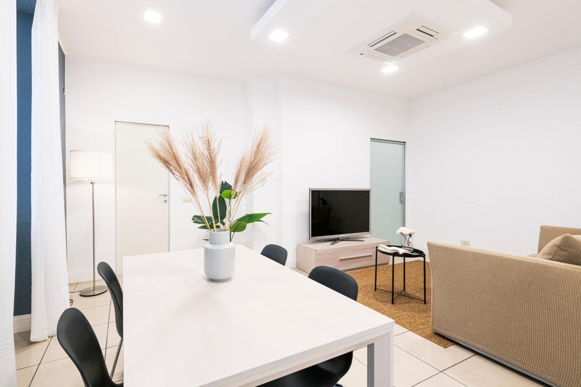 Easylife - Elegante E Rifinito Vista Duomo In Piazza San Babila Apartment Milan